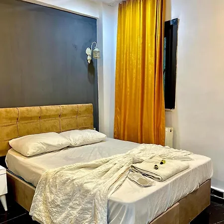 Happy Aparthotel *